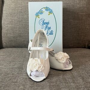 White Girls Shoes with Satin Flowers